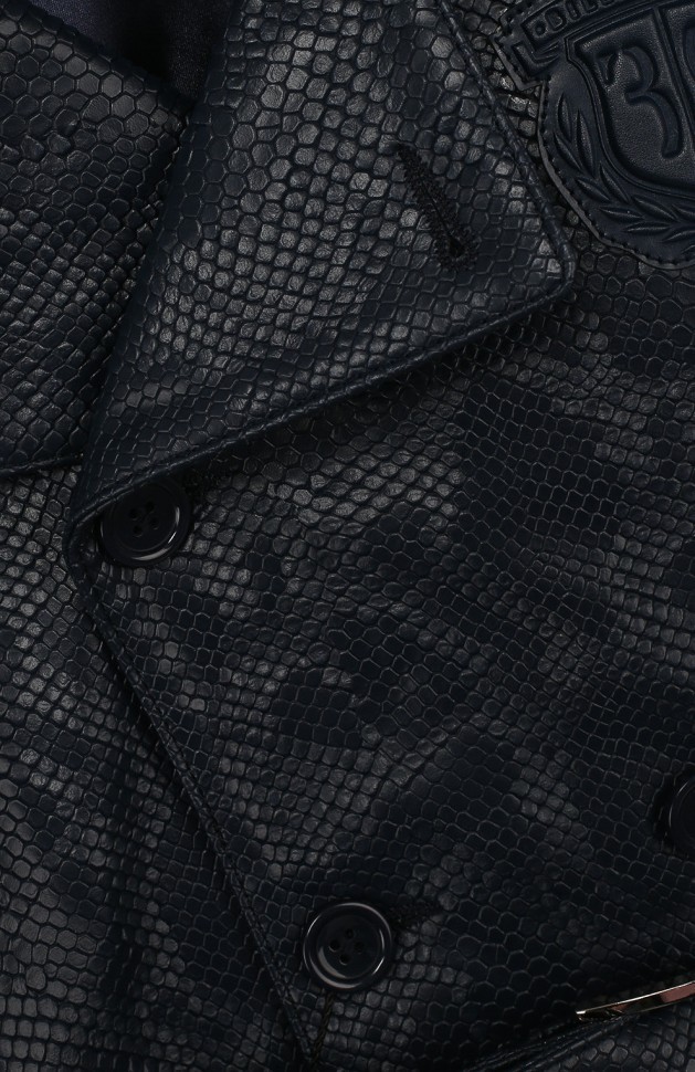 Двубортный плащ с фактурной отделкой и поясом